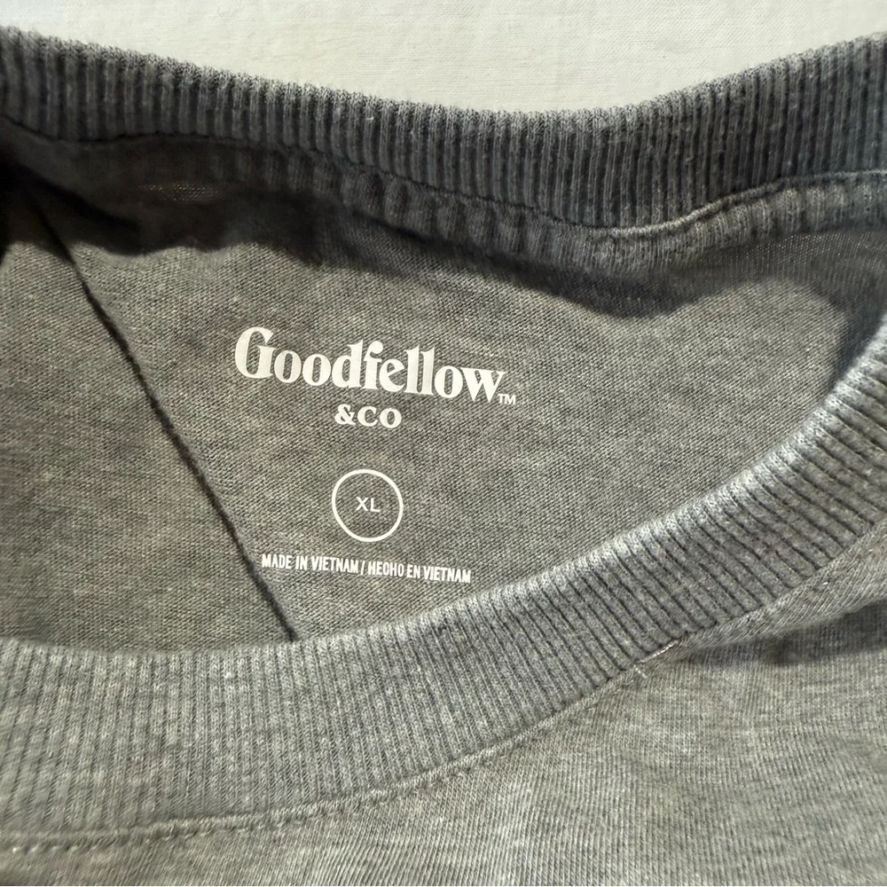 Goodfellow & Co Charcoal Dog Tee with‎ Red Hat